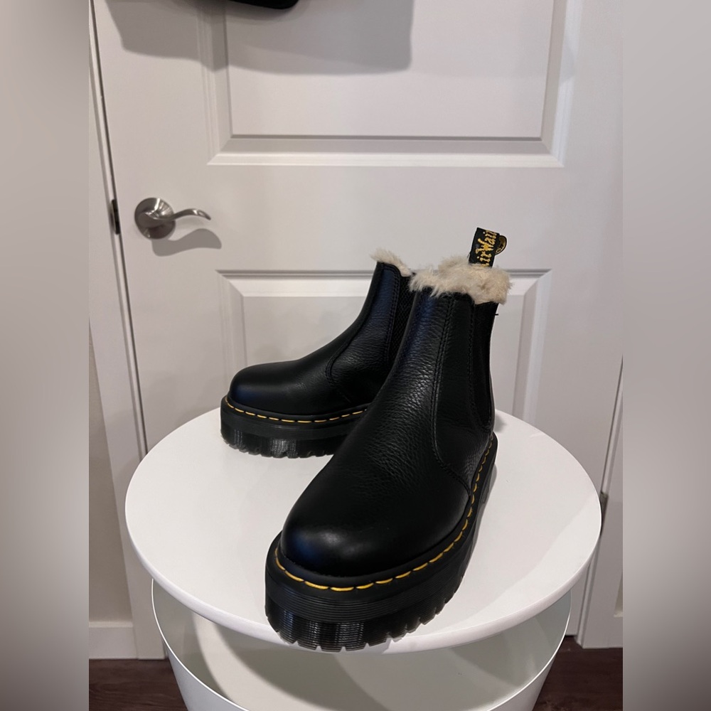 Women’s Dr Martens Faux Fur Lined Platform Chelsea Boot